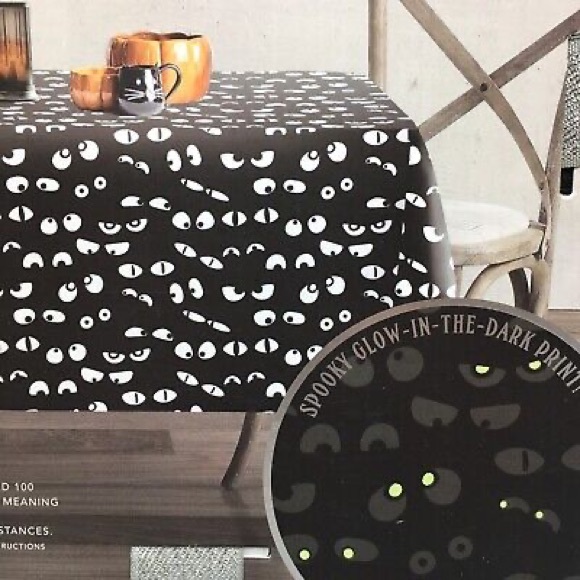 Lunaville Halloween Tablecloth Glow In The Dark Eyeballs 60”x84” Black White NWT - Picture 1 of 5